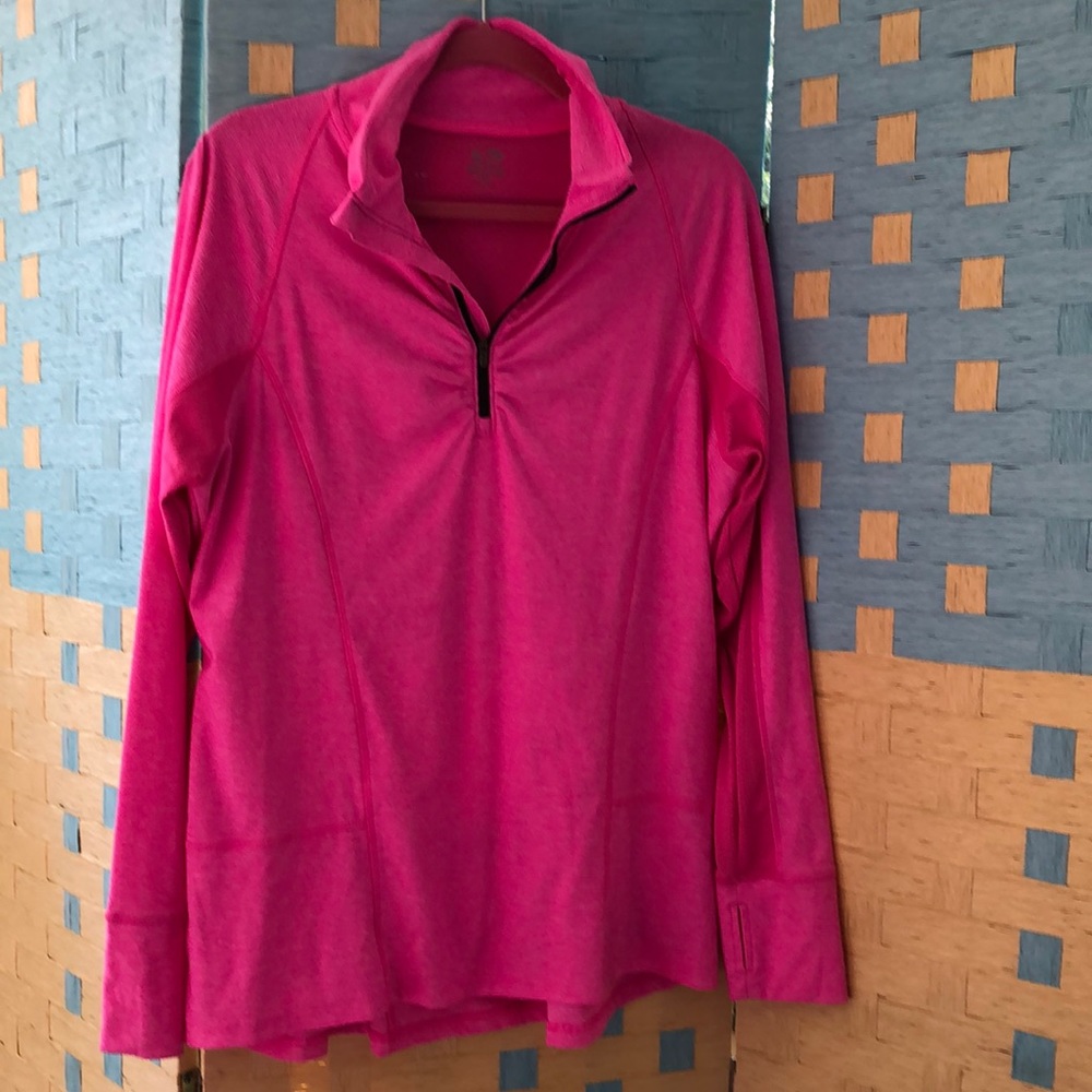 Champion hot pink simi fitted XXL top exercise. Never worn. No tags.
